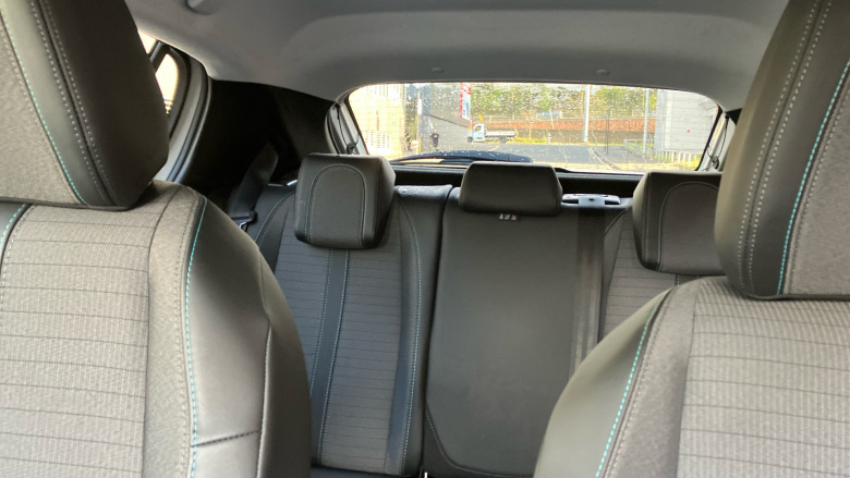 Peugeot 208 1.2 PureTech 100 Allure 5dr Petrol Hatchback